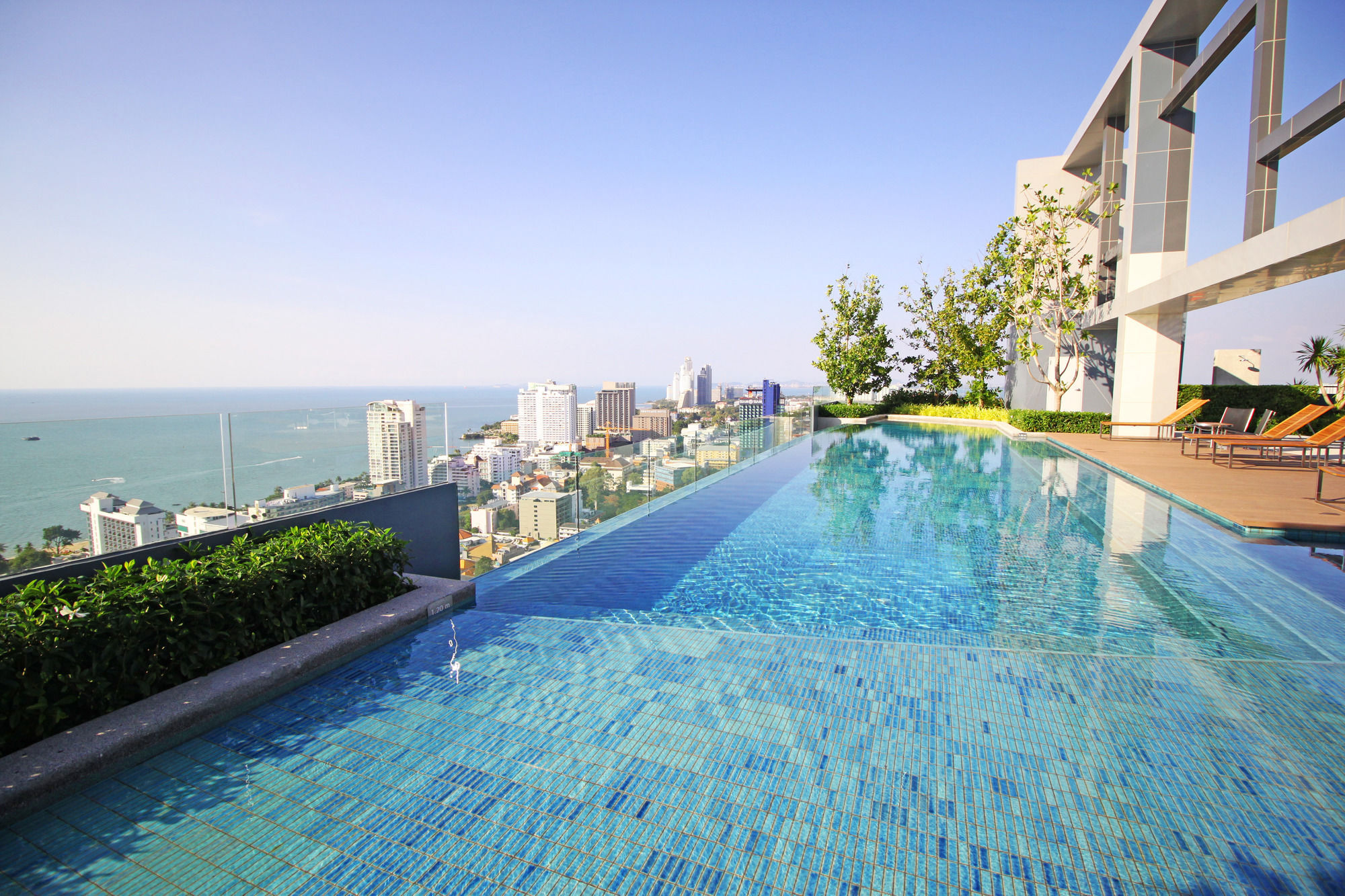 Centric Sea By Pattaya Holiday Bang Lamung Exterior photo